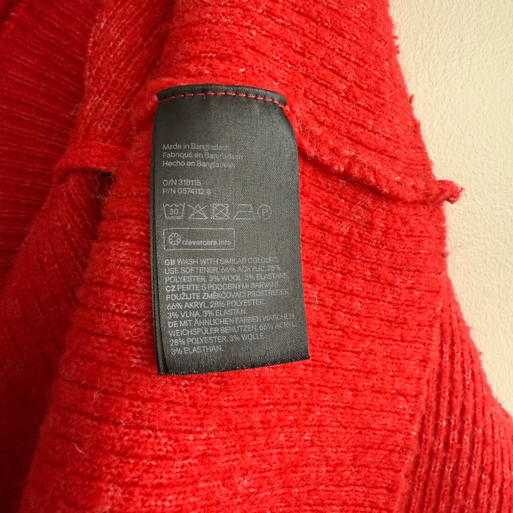 Divided Cropped Knit - Picture 8 of 8